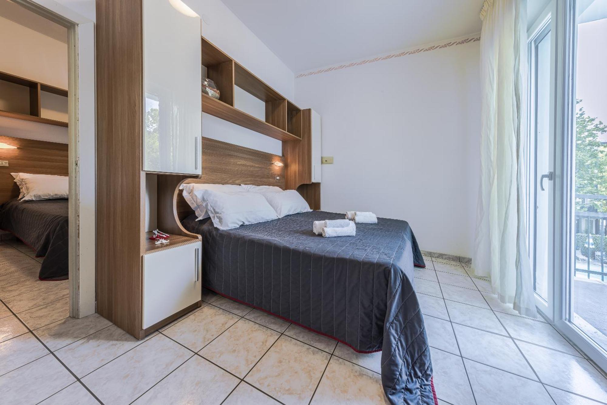 Hotel Stacchini Чезенатико Екстериор снимка